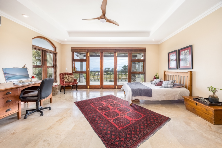 5 Bedroom Property for Sale in Klein Zevenwacht Western Cape